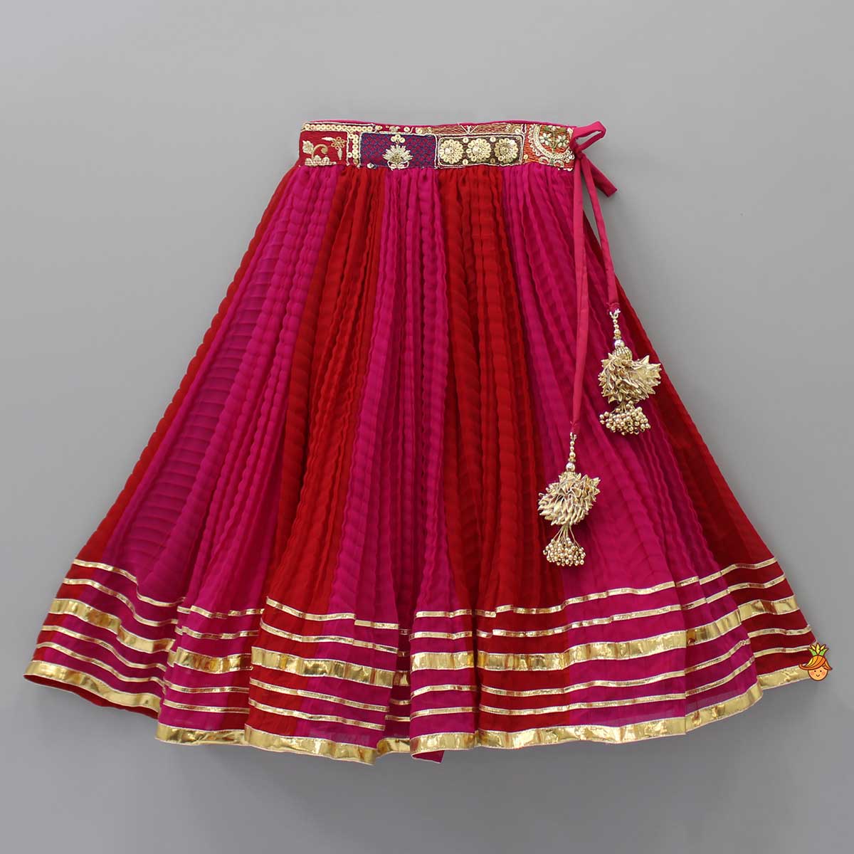 Beautiful Heavy Thread Embroidered Top With Dual Toned Lehenga And Dupatta With Hair Clip