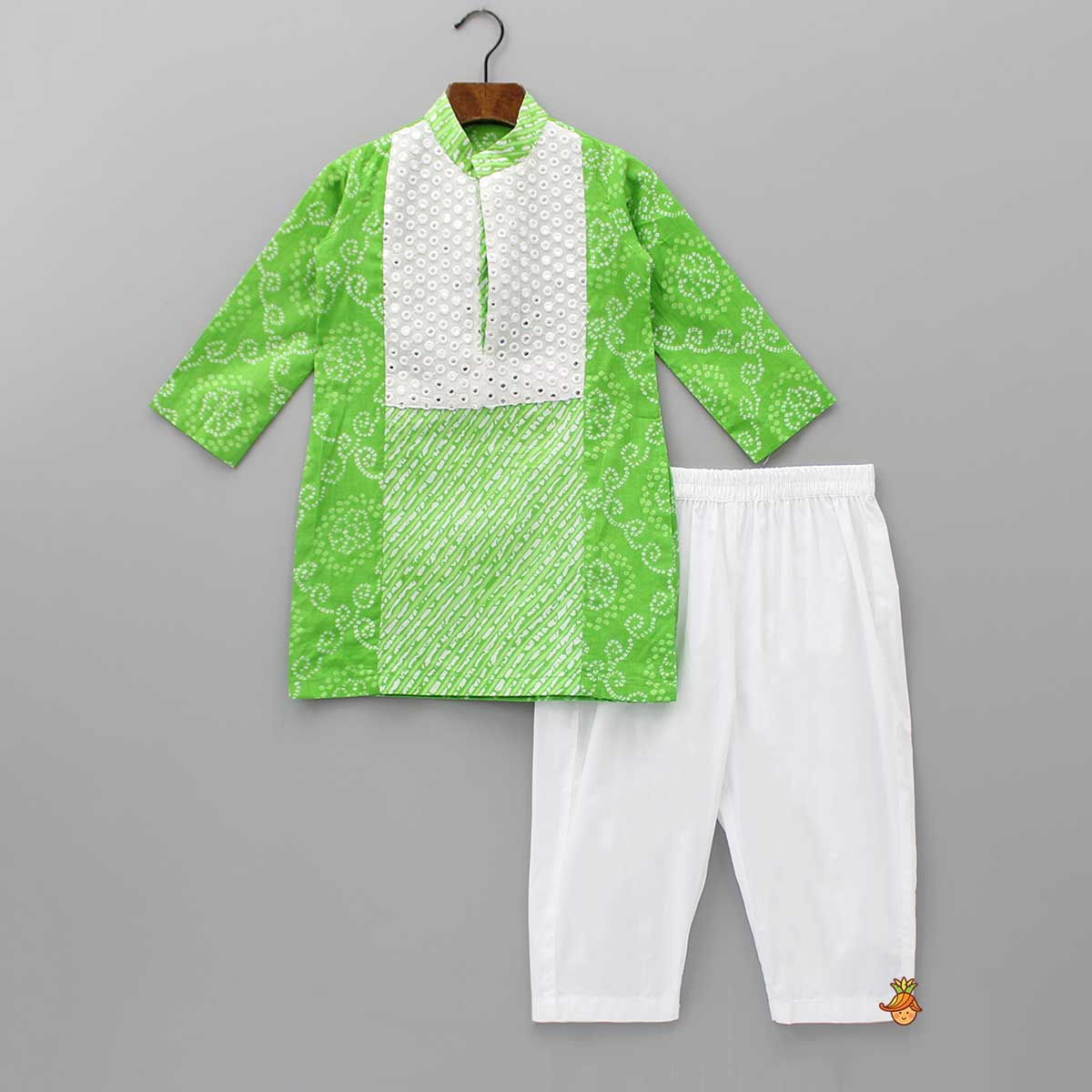 Leheriya And Bandhani Printed Green Kurta With White Pyjama