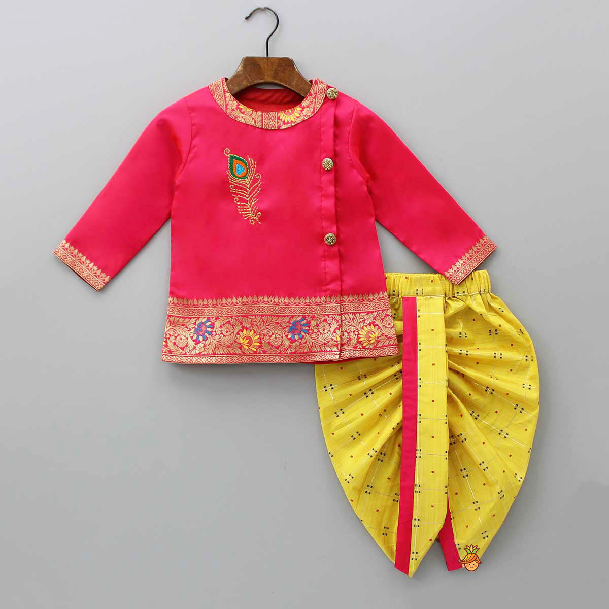 Ethnic Brocade Enhanced Pink Kurta With Booti Embroidered Dhoti