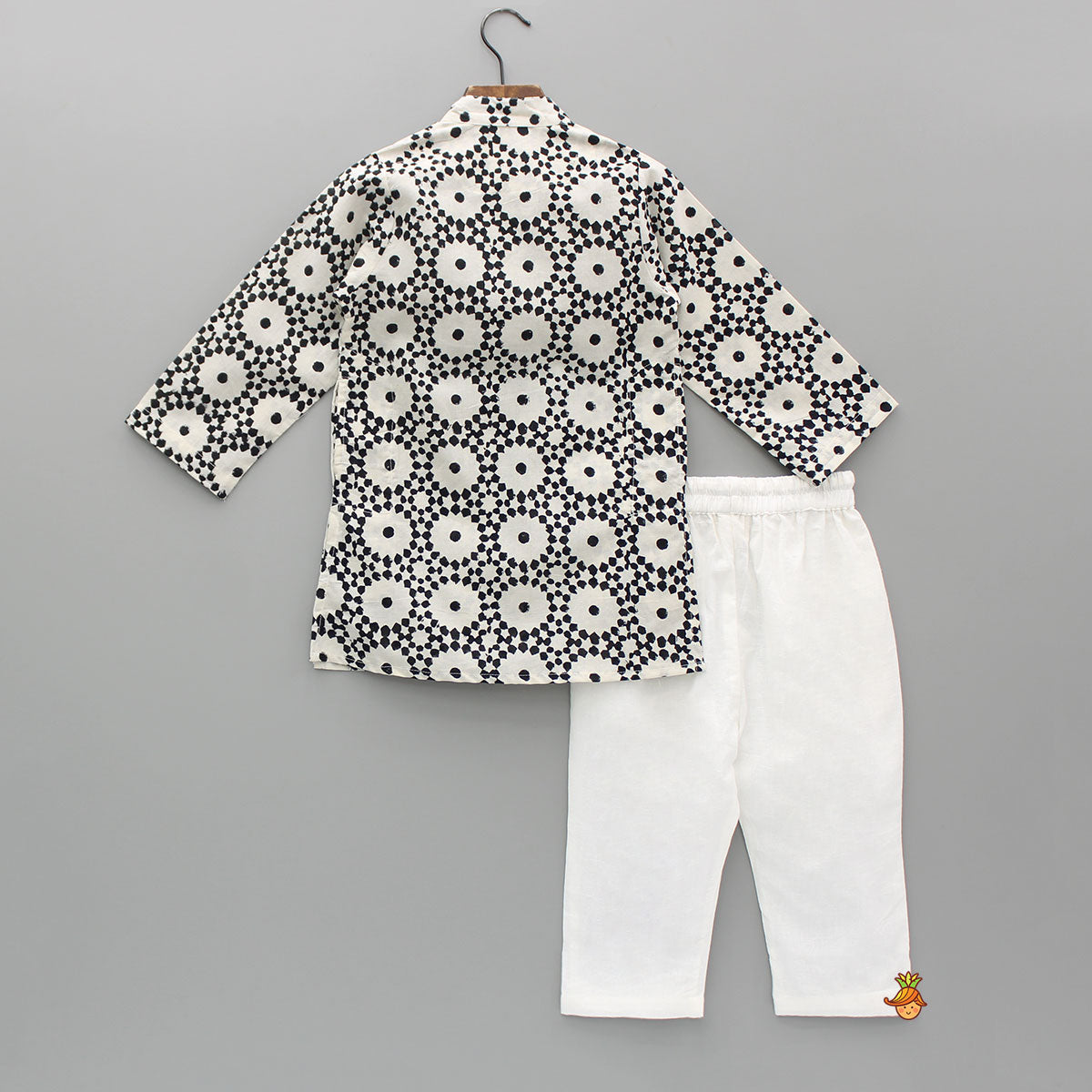 Printed Black And White Kurta With Pyjama