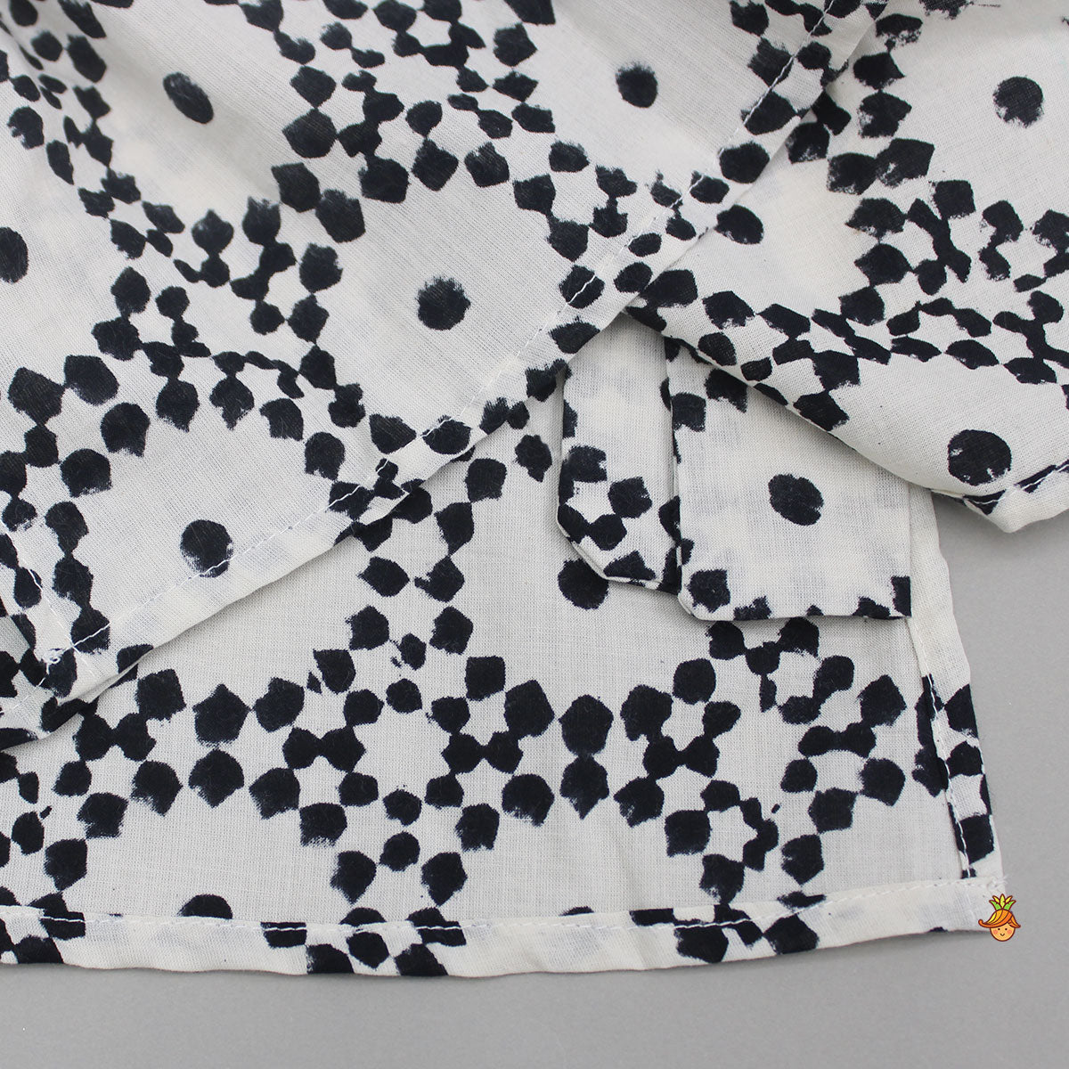 Printed Black And White Kurta With Pyjama