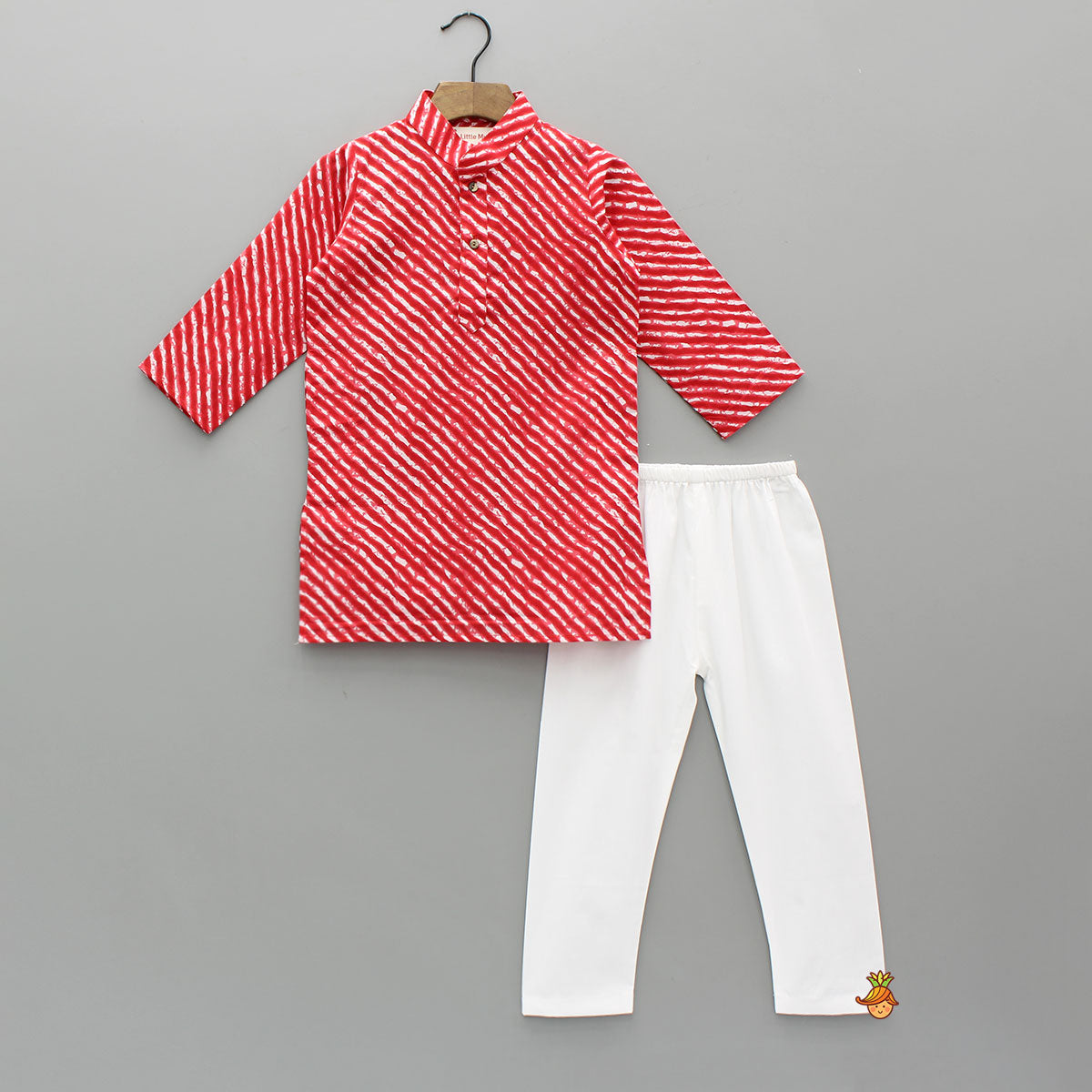 Leheriya Printed Mandarin Collar Red Kurta With White Pyjama