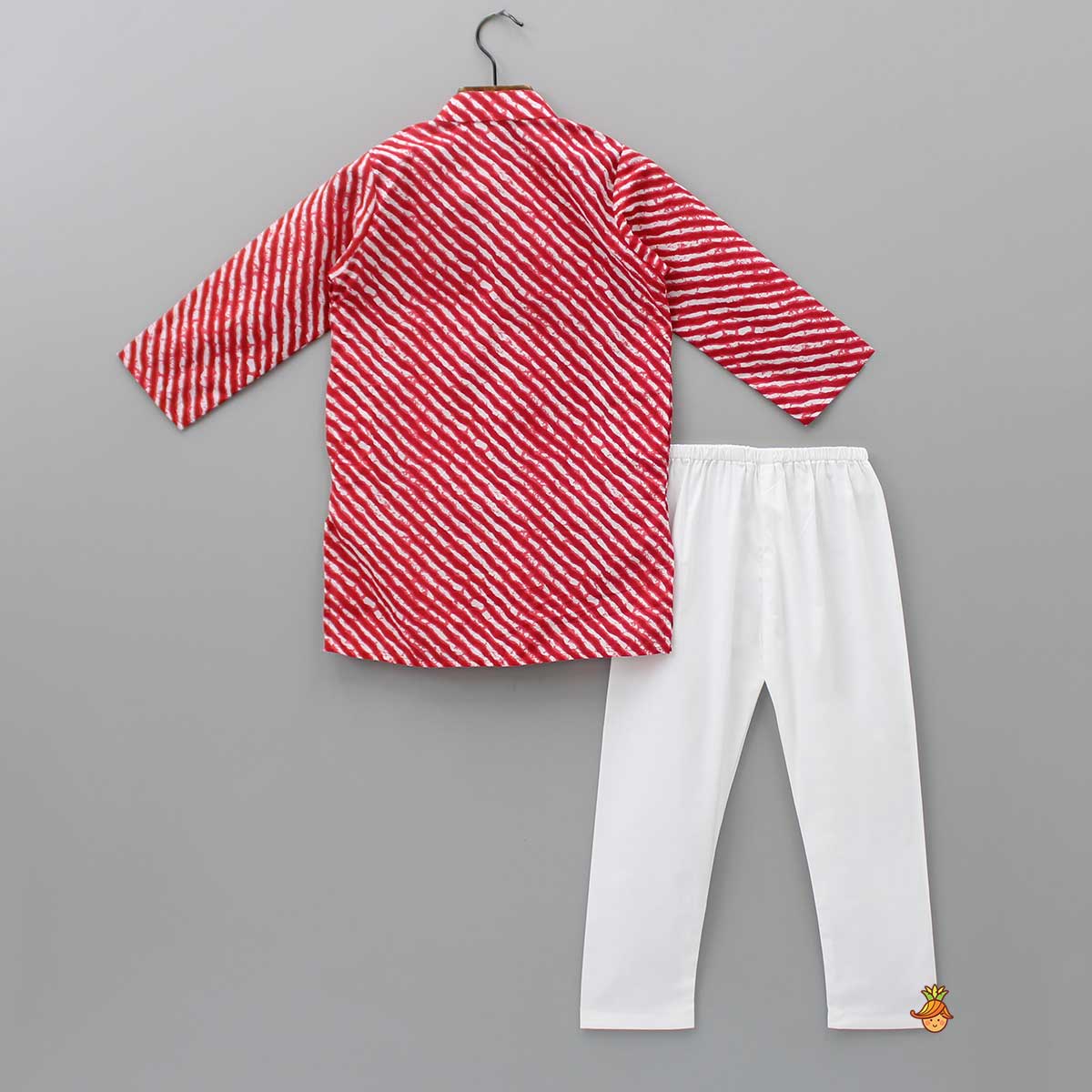 Leheriya Printed Mandarin Collar Red Kurta With White Pyjama