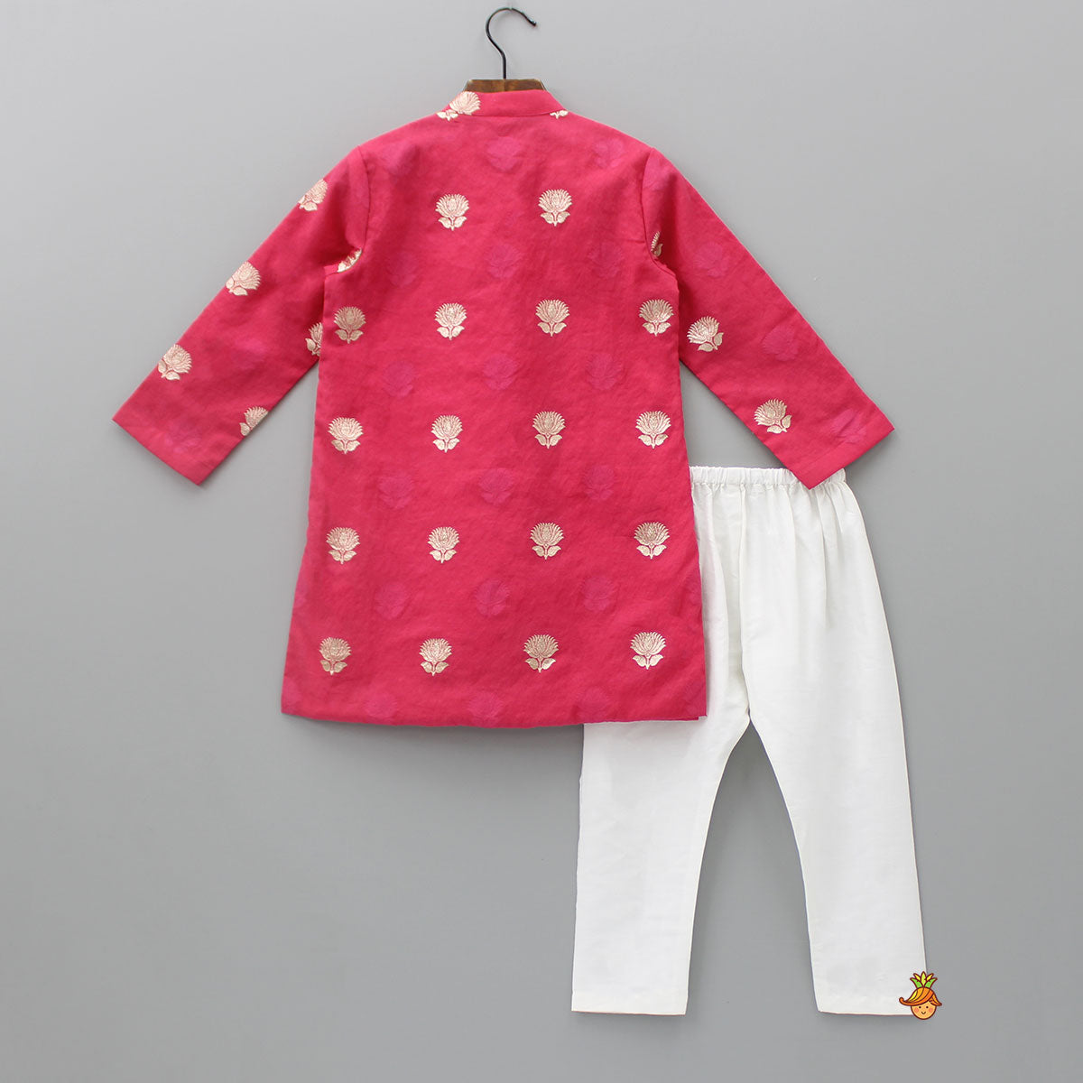 Beautiful Embroidered Ethnic Pink Kurta With Pyjama