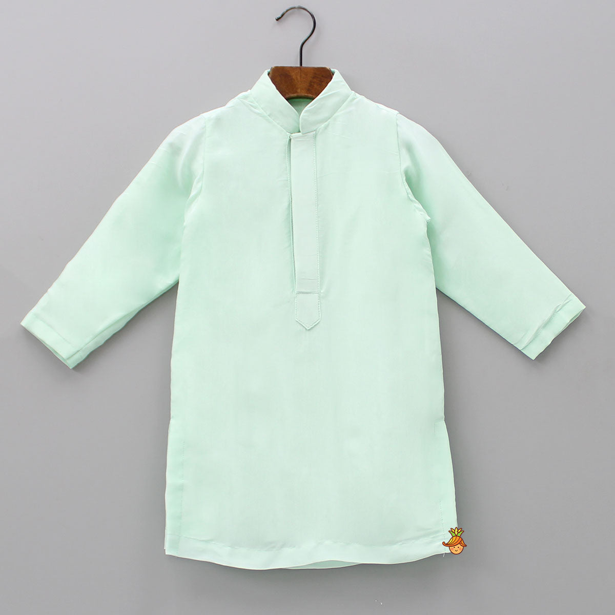 Green Mandarin Collar Kurta With Contrasting Brooch Adorned Jacket And Churidar