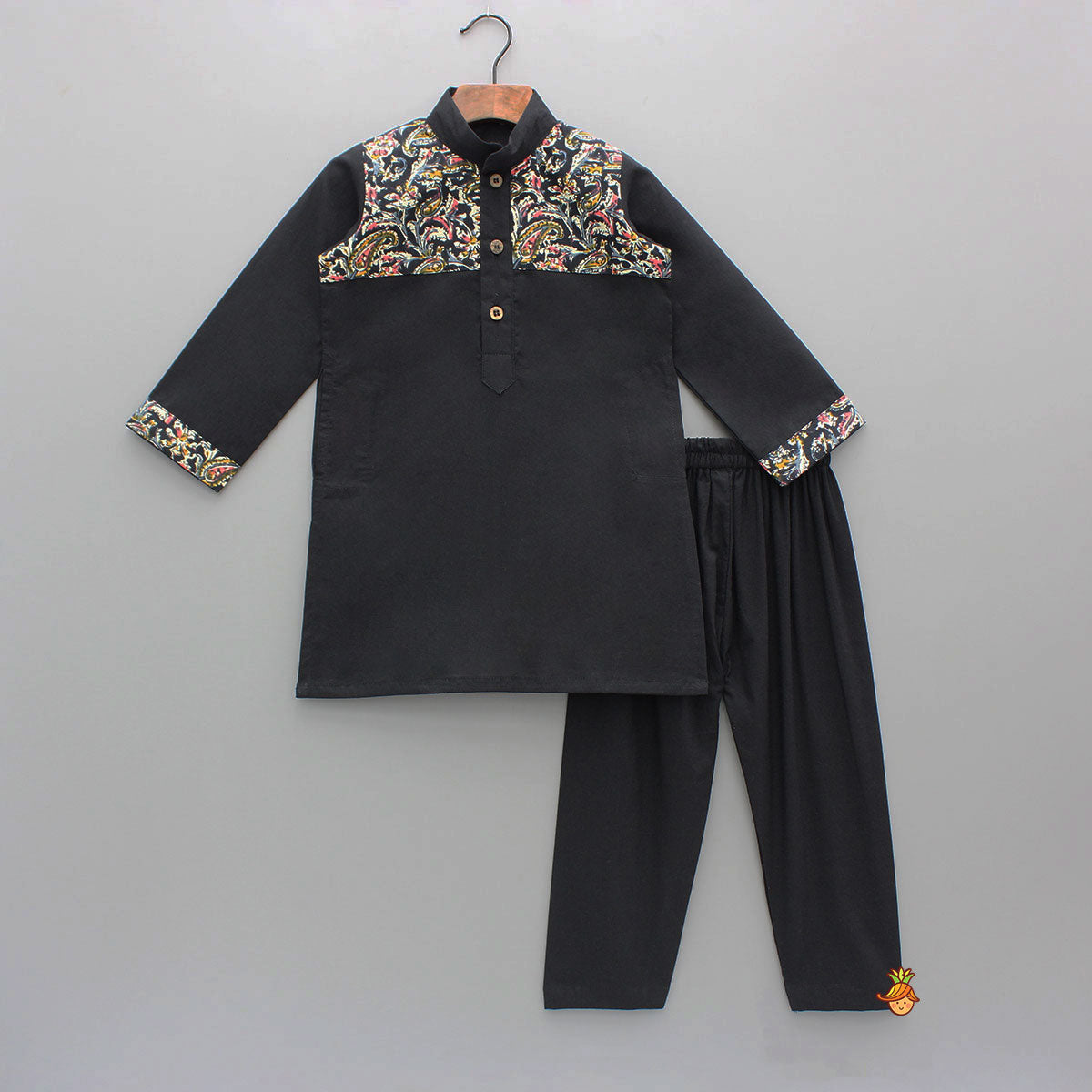 Printed Yoke Black Kurta And Pyjama