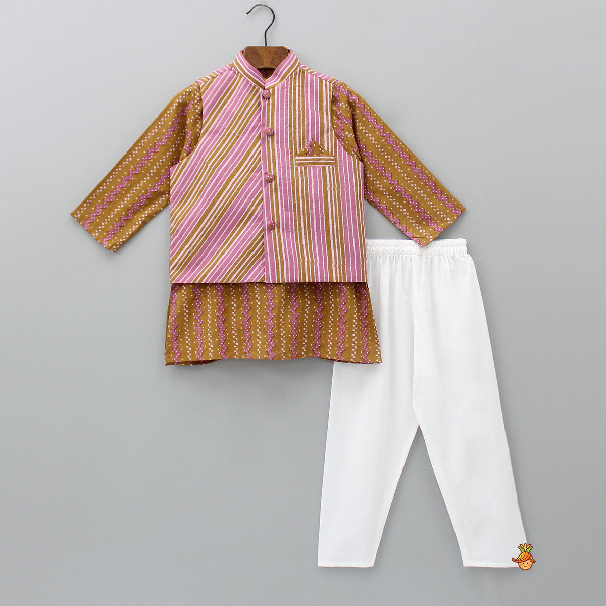 Ethnic Kurta With Striped Multicolour Jacket And Pyjama
