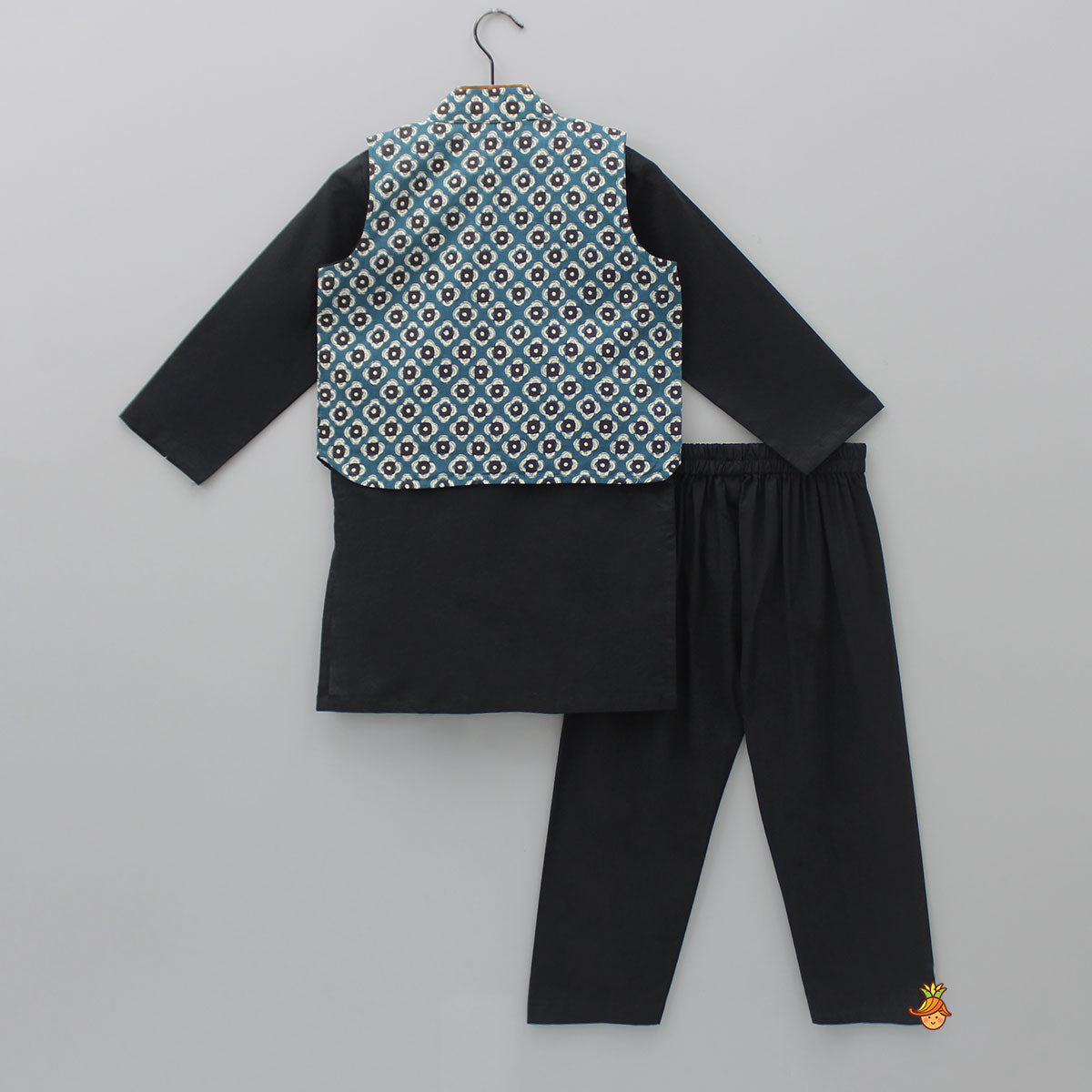 Pockets Detail Black Kurta With Printed Jacket And Pyjama