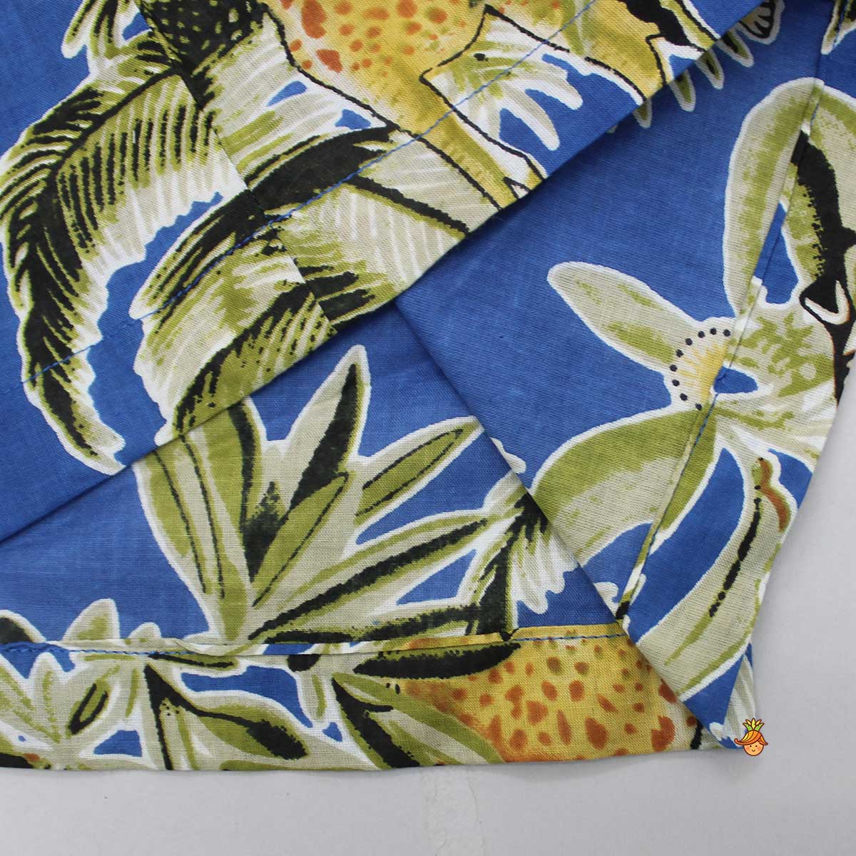 Notched Collar Jungle Theme Printed Sleepwear