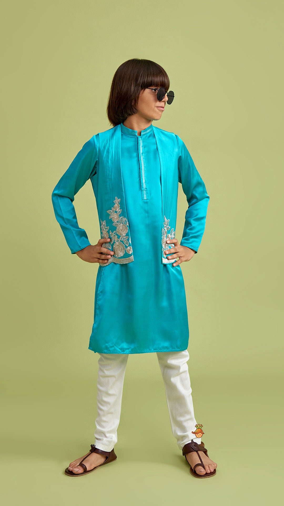 Green Kurta With Embroidered Open Jacket And Pyjama