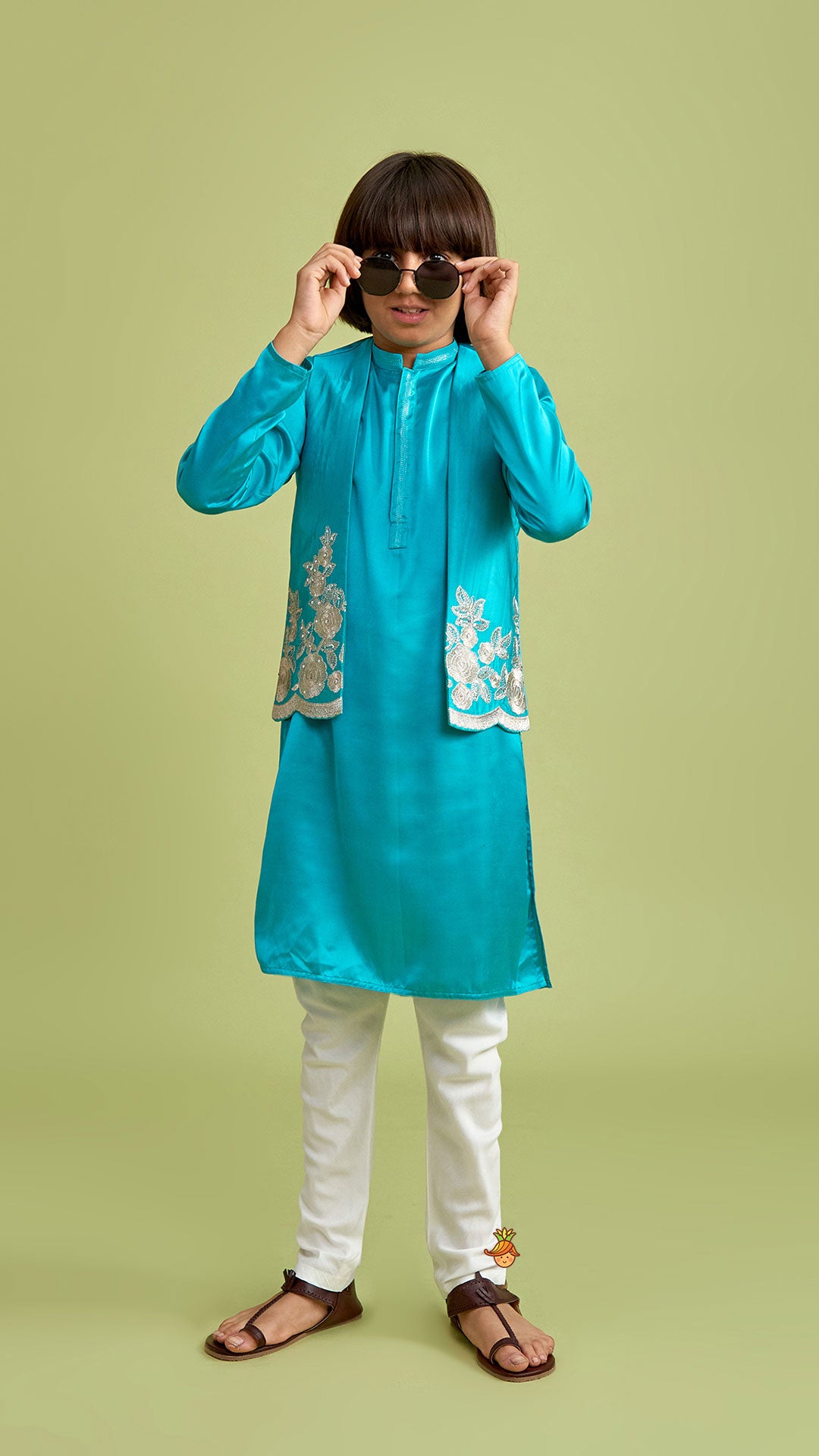 Green Kurta With Embroidered Open Jacket And Pyjama