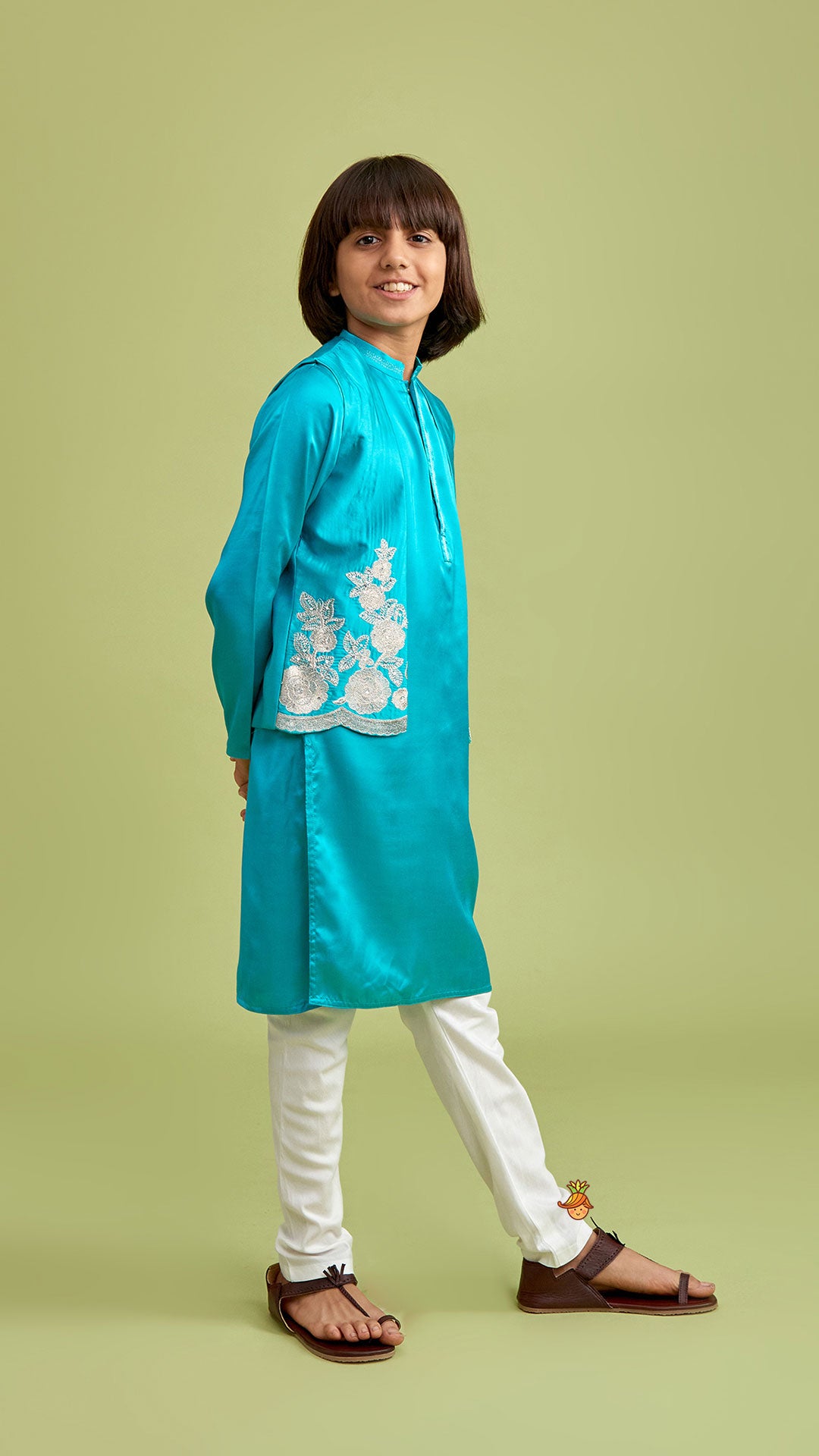 Green Kurta With Embroidered Open Jacket And Pyjama