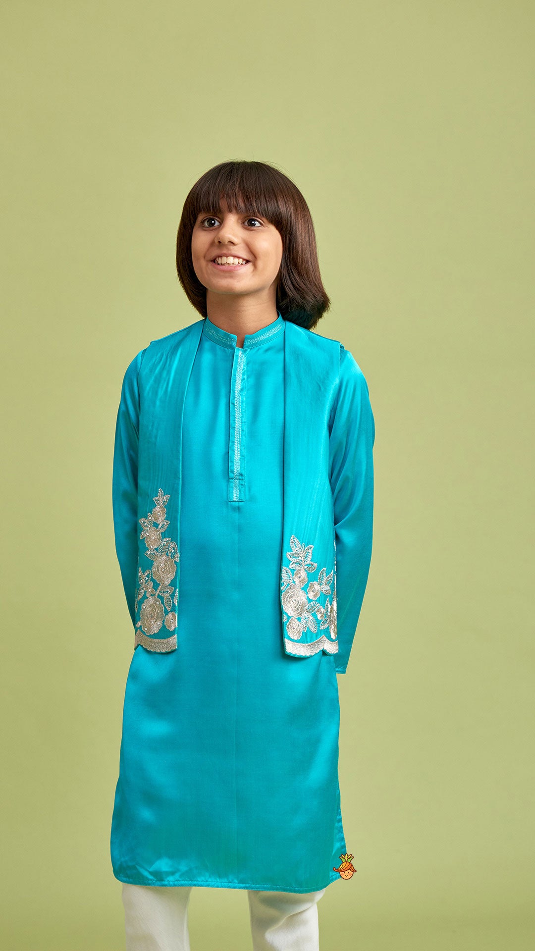 Green Kurta With Embroidered Open Jacket And Pyjama