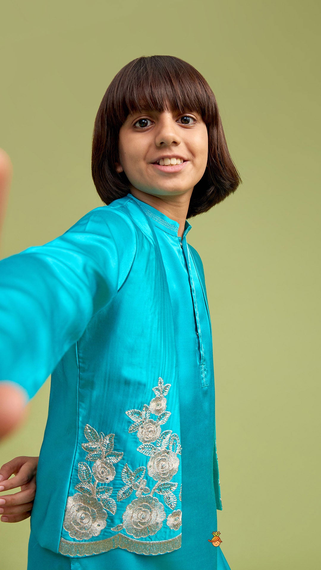 Green Kurta With Embroidered Open Jacket And Pyjama