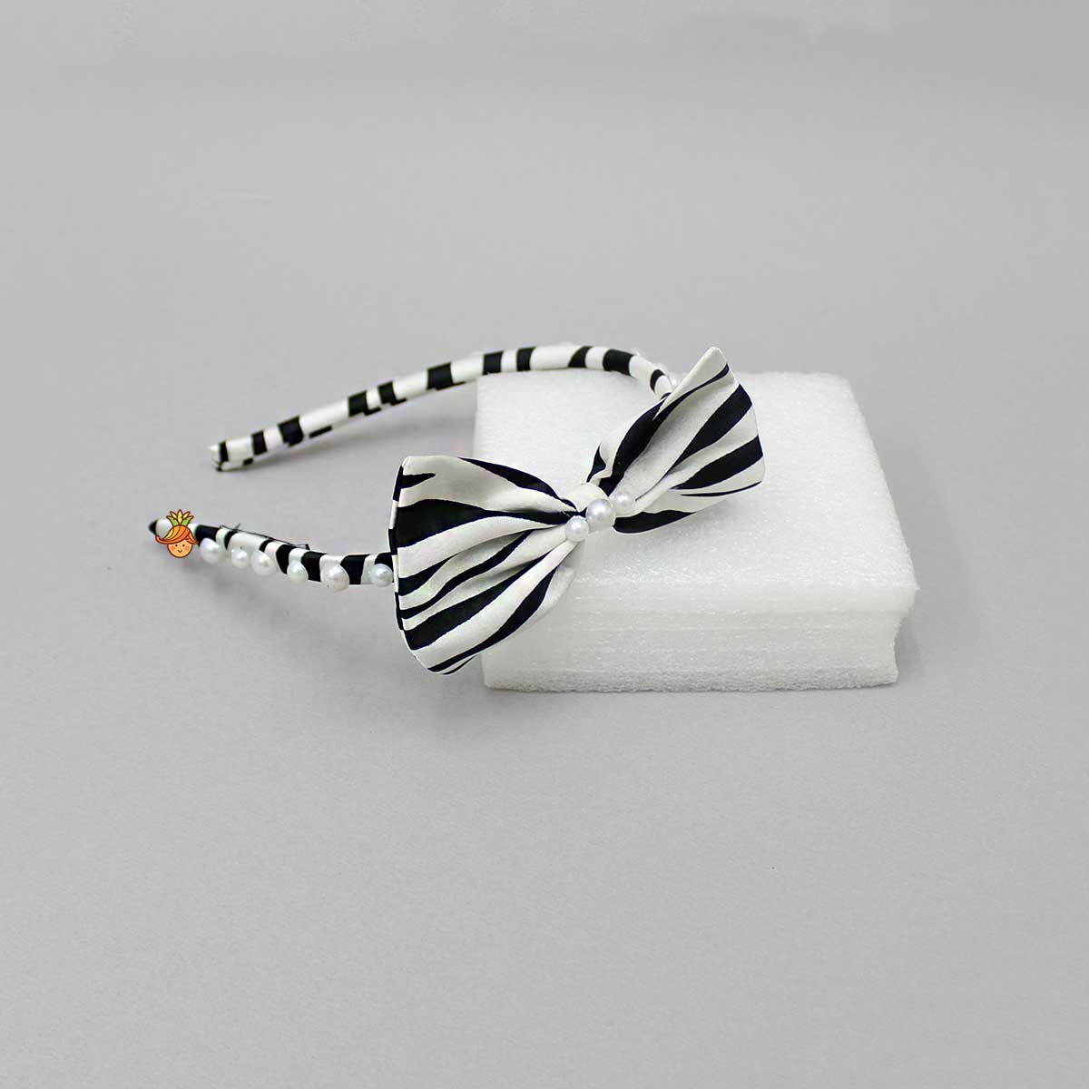 Exquisite Black And White Bowie Hairband
