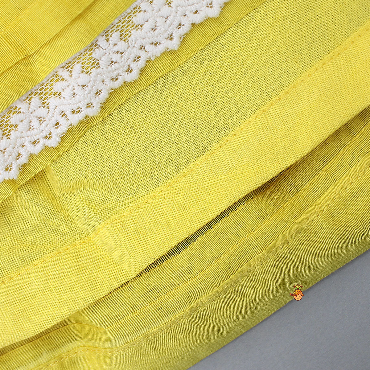 Thread Embroidered Yoke Kurti And Off White Pant