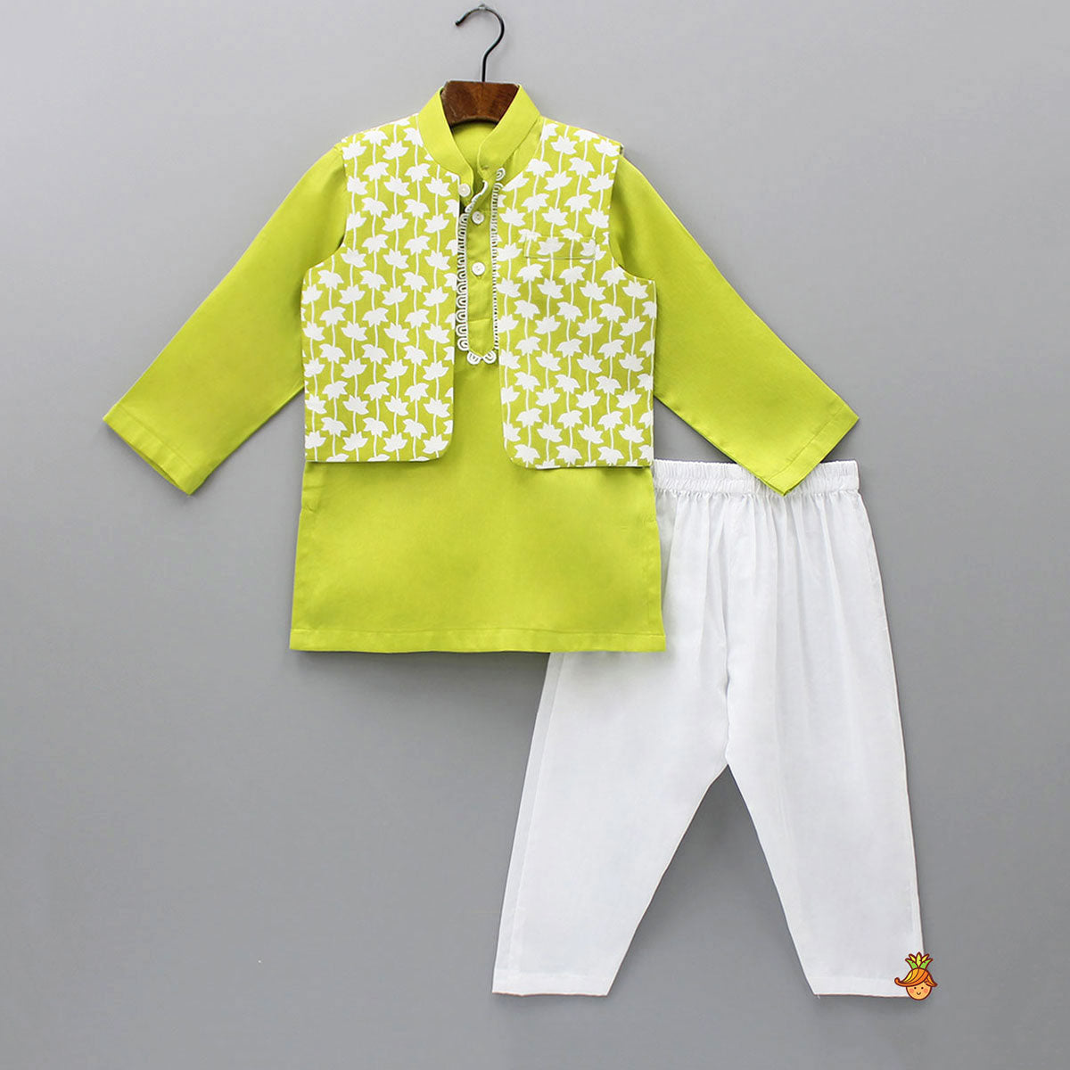 Green Kurta With Printed Front Open Jacket And Pyjama