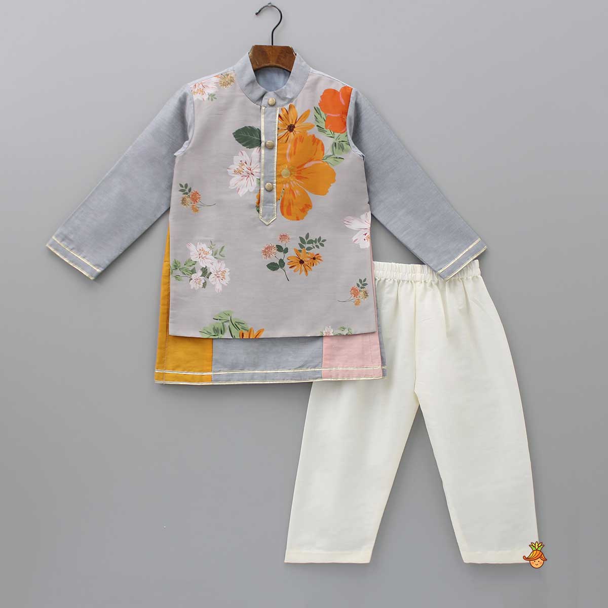 Foral Printed Attached Flap Colour Block Kurta With Pyjama