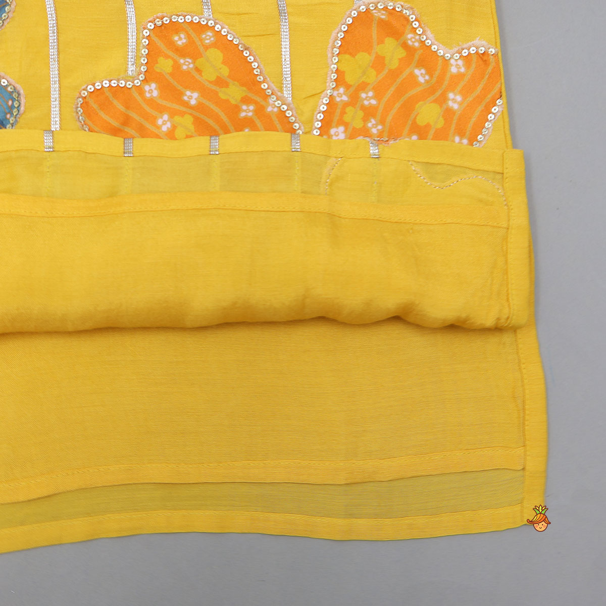 Sequined Floral Printed Kurta With Pyjama.