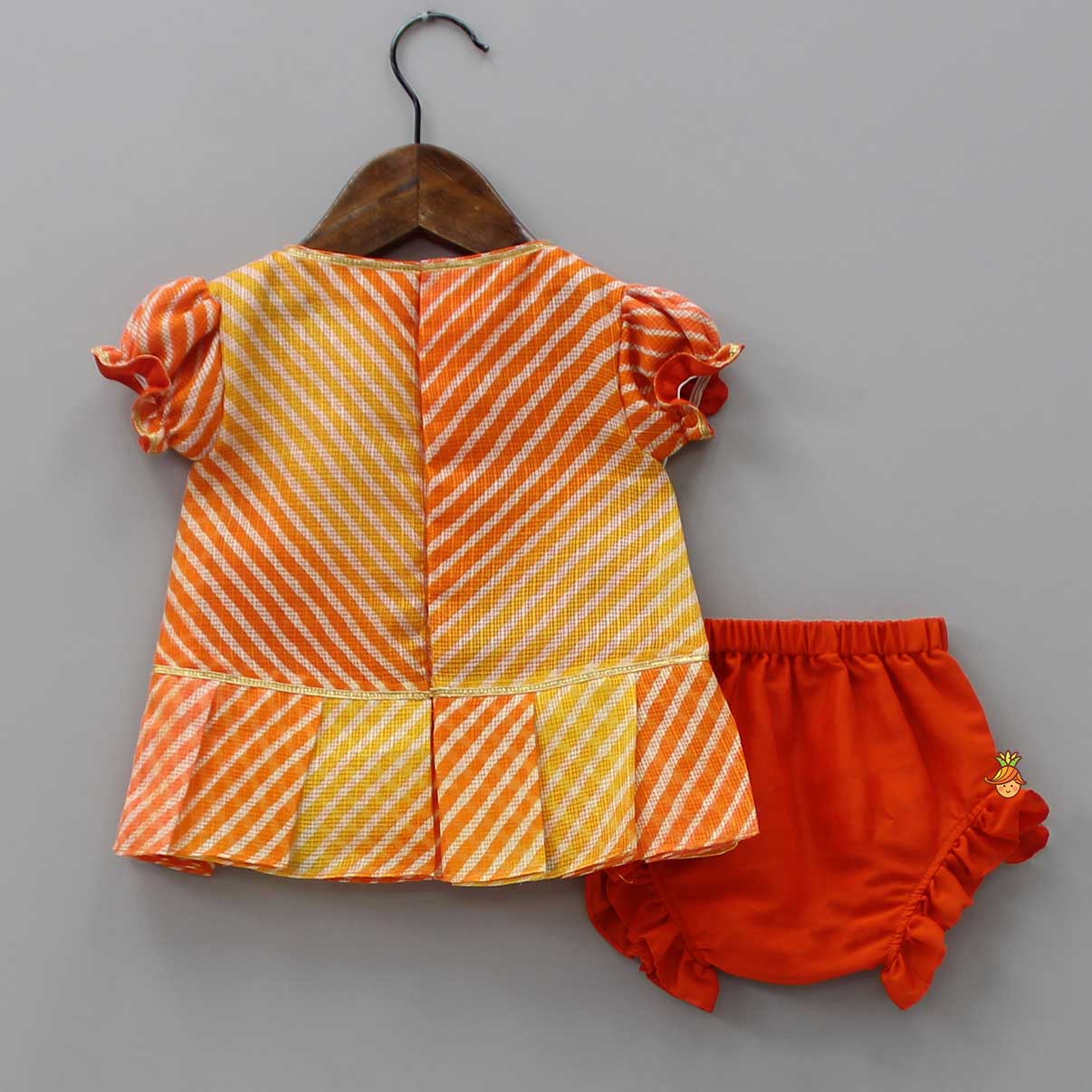 Leheriya Printed Puff Sleeves Top And Orange Bloomer