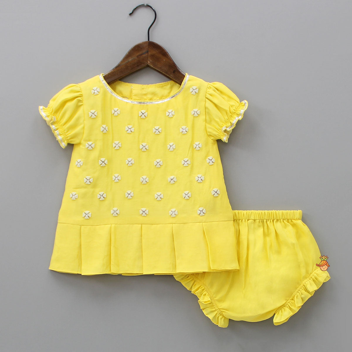 Yellow Top Embroidered With Pearls And Bloomer