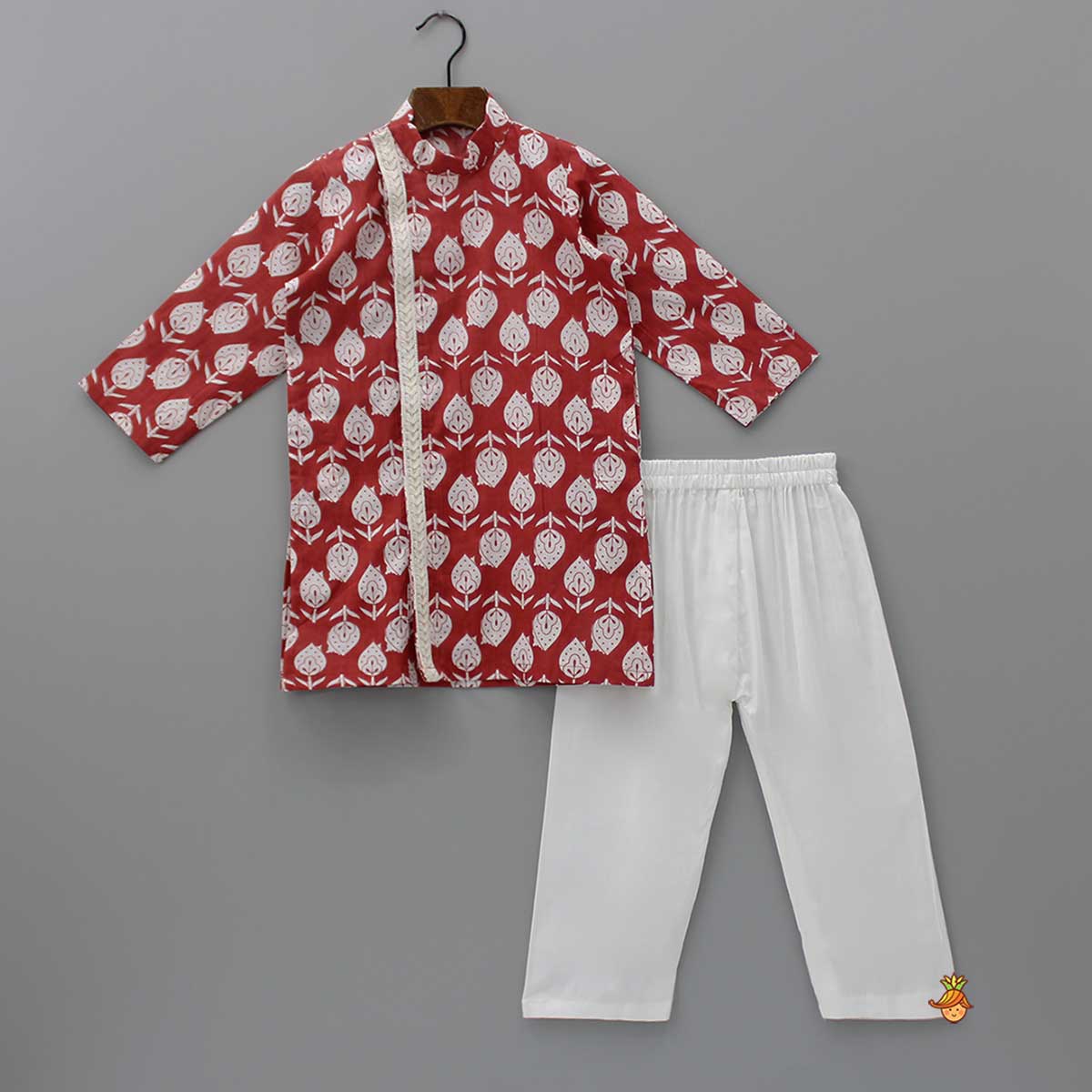 Stylish Printed Kurta And Pyjama