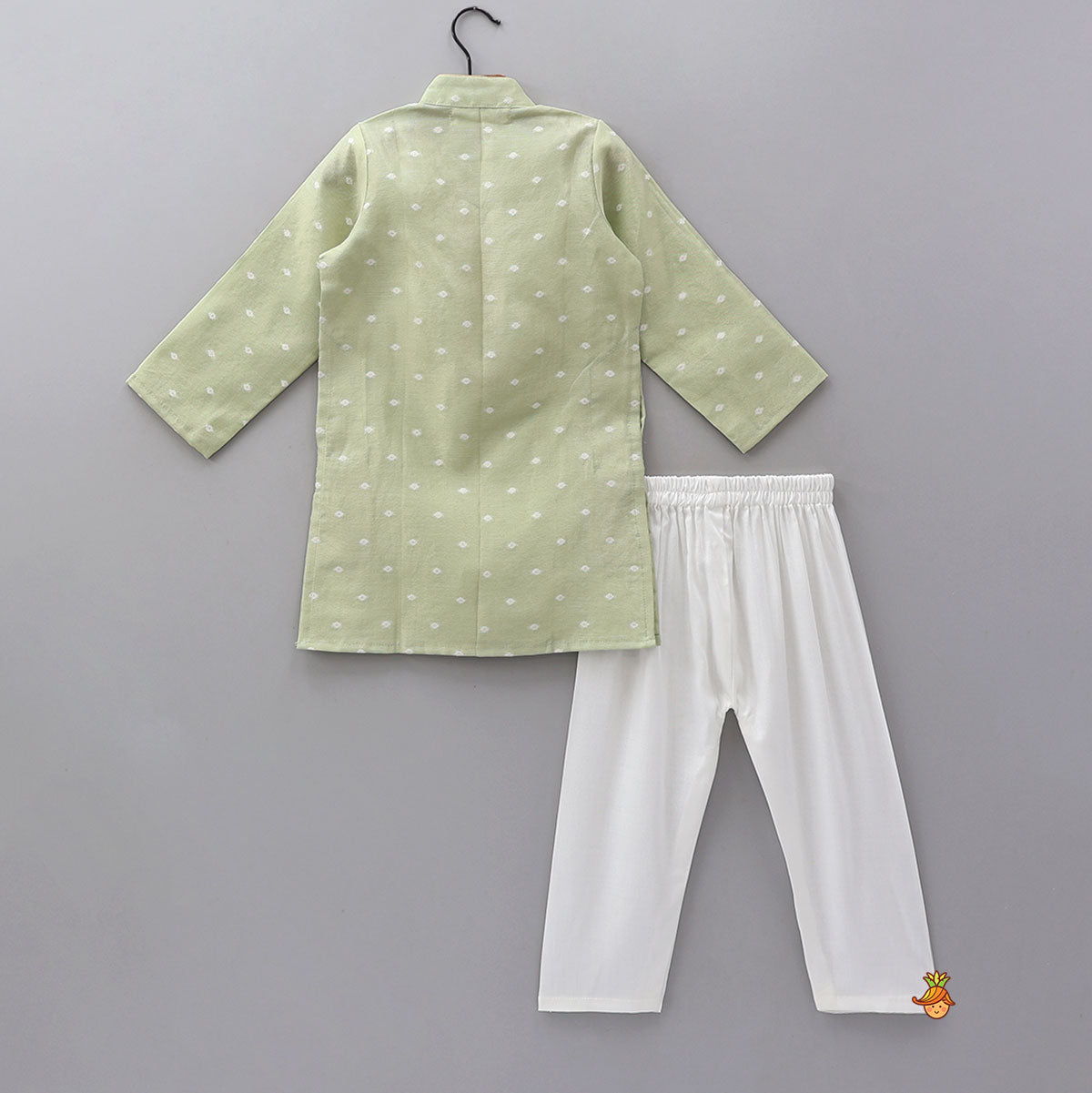 Booti Detailed Sheen Ethnic Kurta And Pyjama