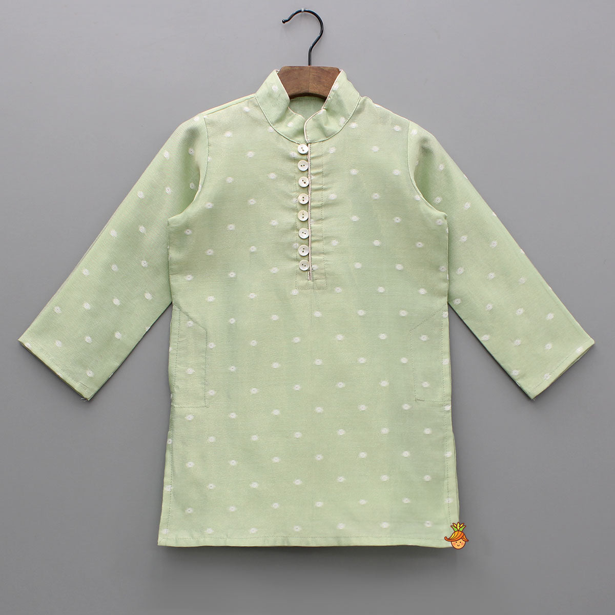 Butti Work Kurta And Pyjama