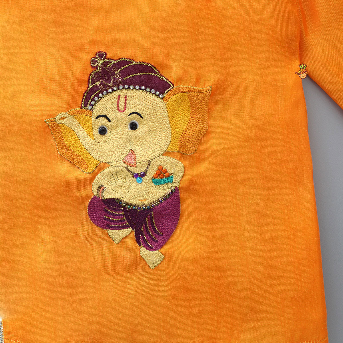 Ganesh Embroidered Kurta And Checks Dhoti