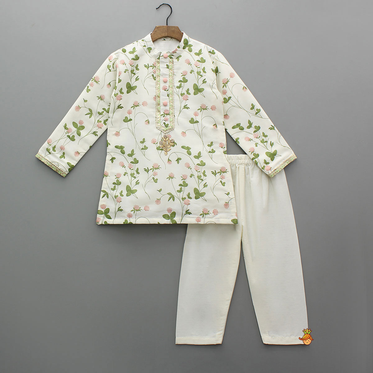 Floral Printed Kurta With Off White Pyjama