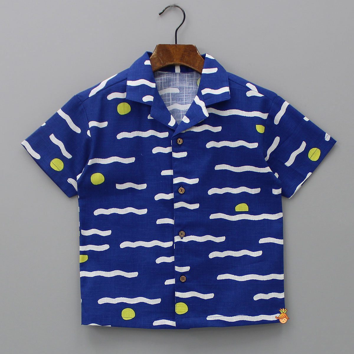 Blue Printed Notch Collar Shirt And Dual Pockets Detail Shorts