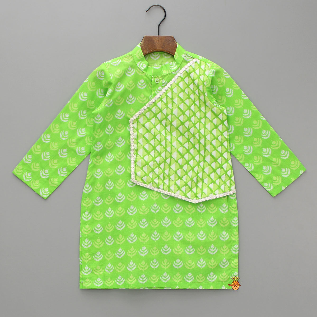 Green Printed Kurta With One Side Flap And Pyjama