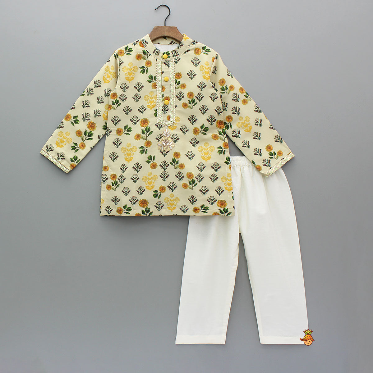 Beige Floral Printed Kurta With Pyjama