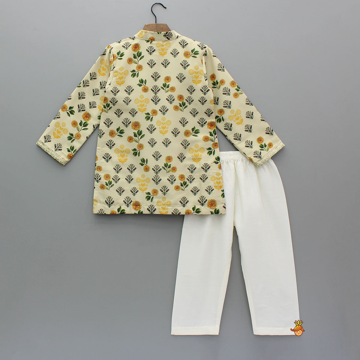 Beige Floral Printed Kurta With Pyjama
