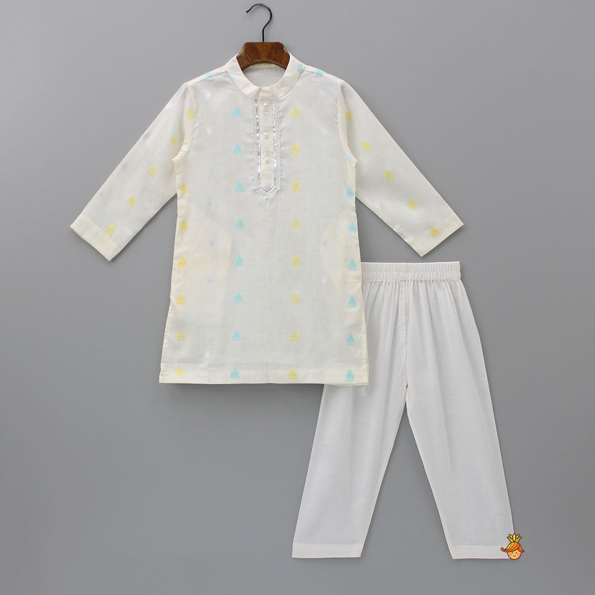 Ethnic Ivory Kurta And Pyjama With Floral Printed Jacket