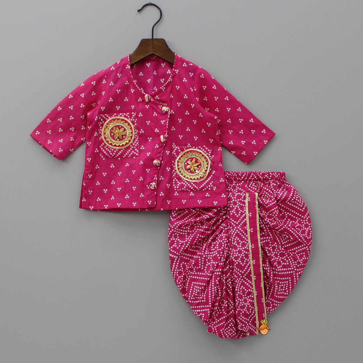 Pink Bandhani Printed Kurta And Dhoti With Cap And Booties