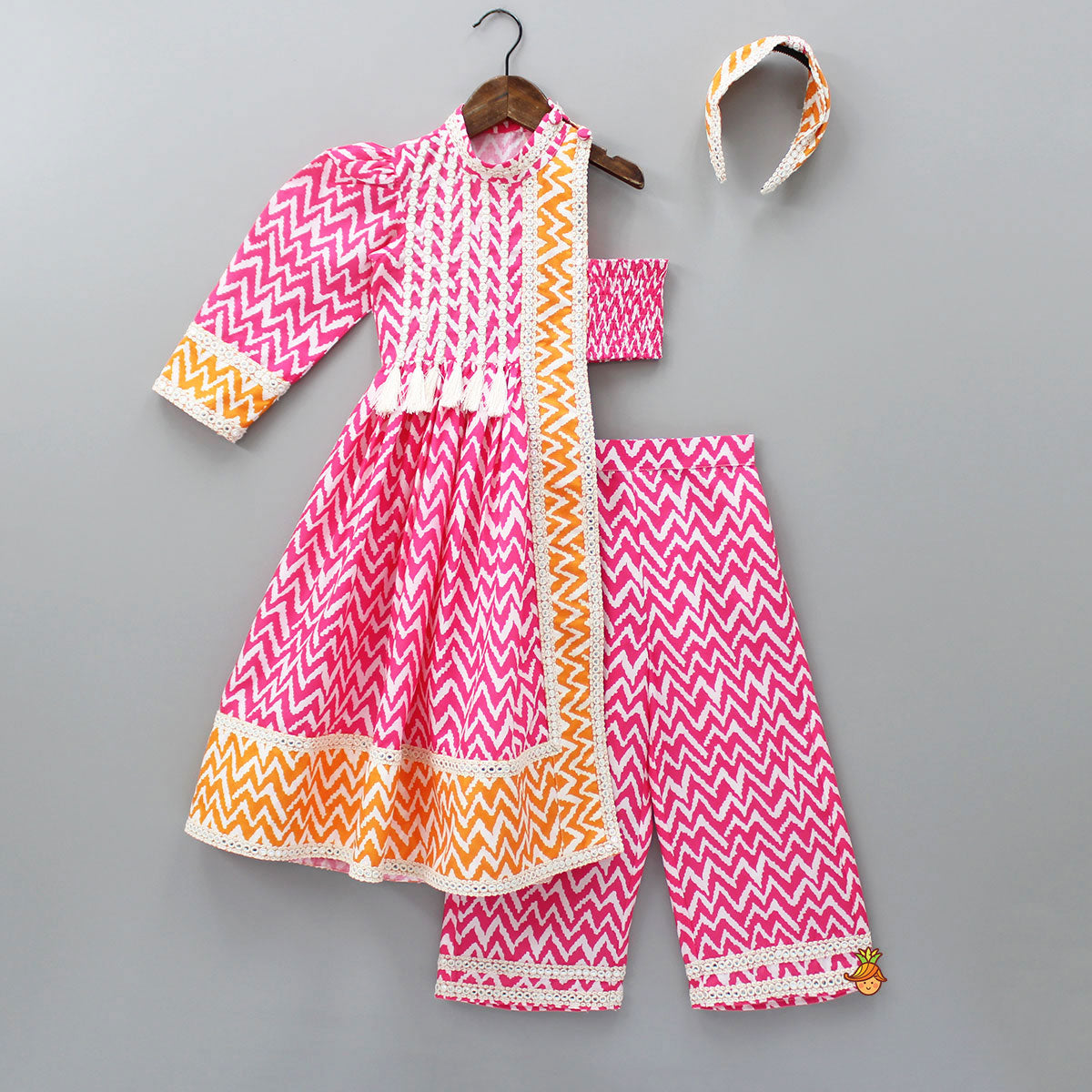 Chevron Printed Stylish Kurti And Palazzo With Matching Hairband