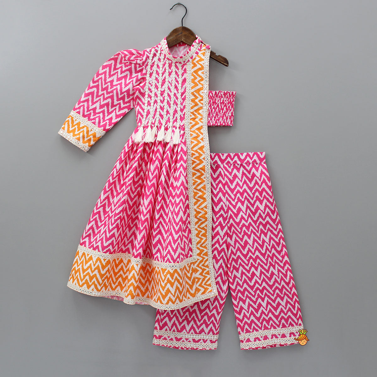 Chevron Printed Stylish Kurti And Palazzo With Matching Hairband