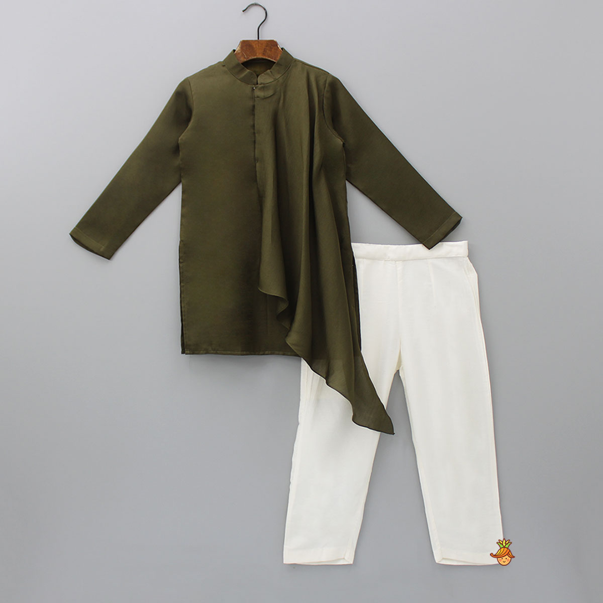 Stylish Drape Green Kurta And Pyjama