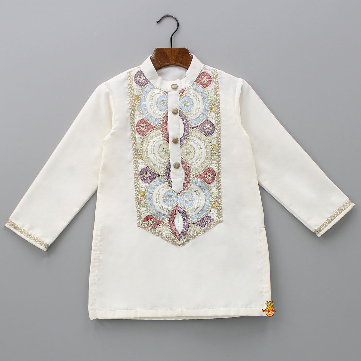 Embroidered Off White Kurta And Pyjama