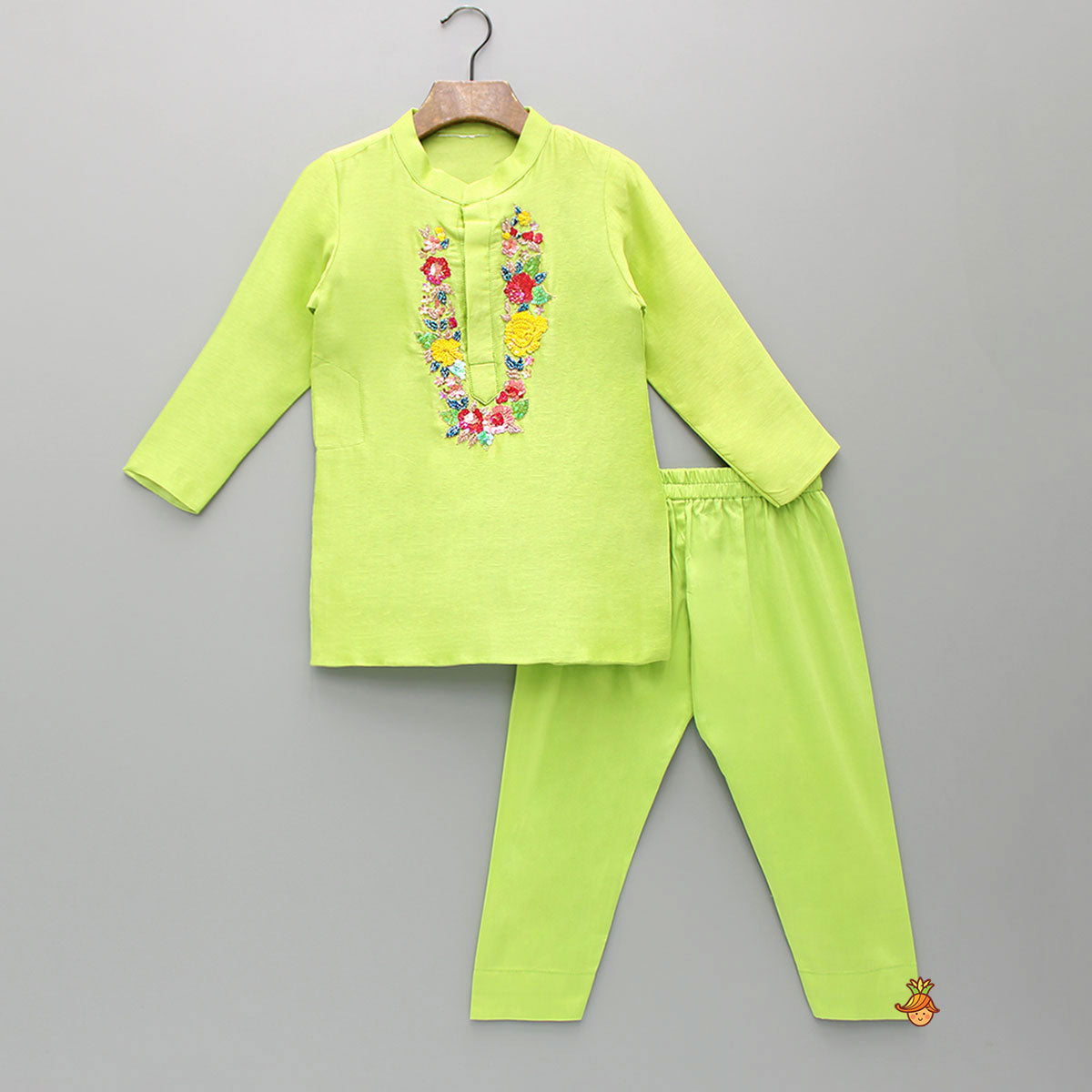 Floral Embroidered Green Kurta And Matching Pyjama