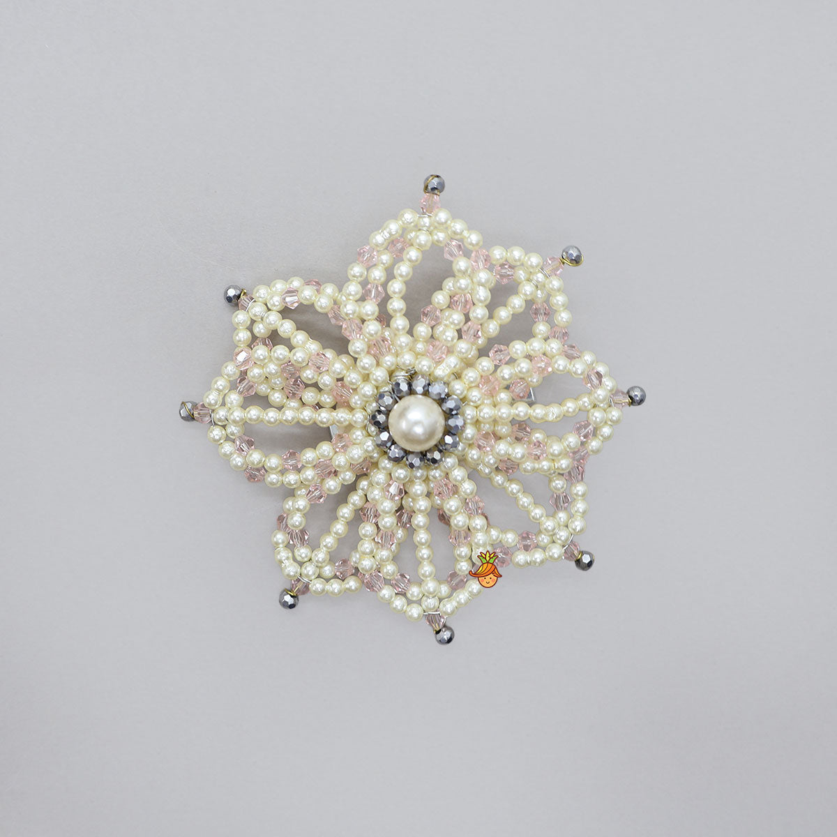 Pearl Flower Design And Studded Hairclip