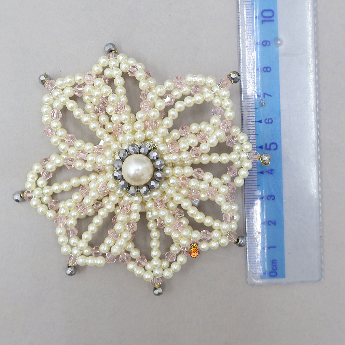 Pearl Flower Design And Studded Hairclip