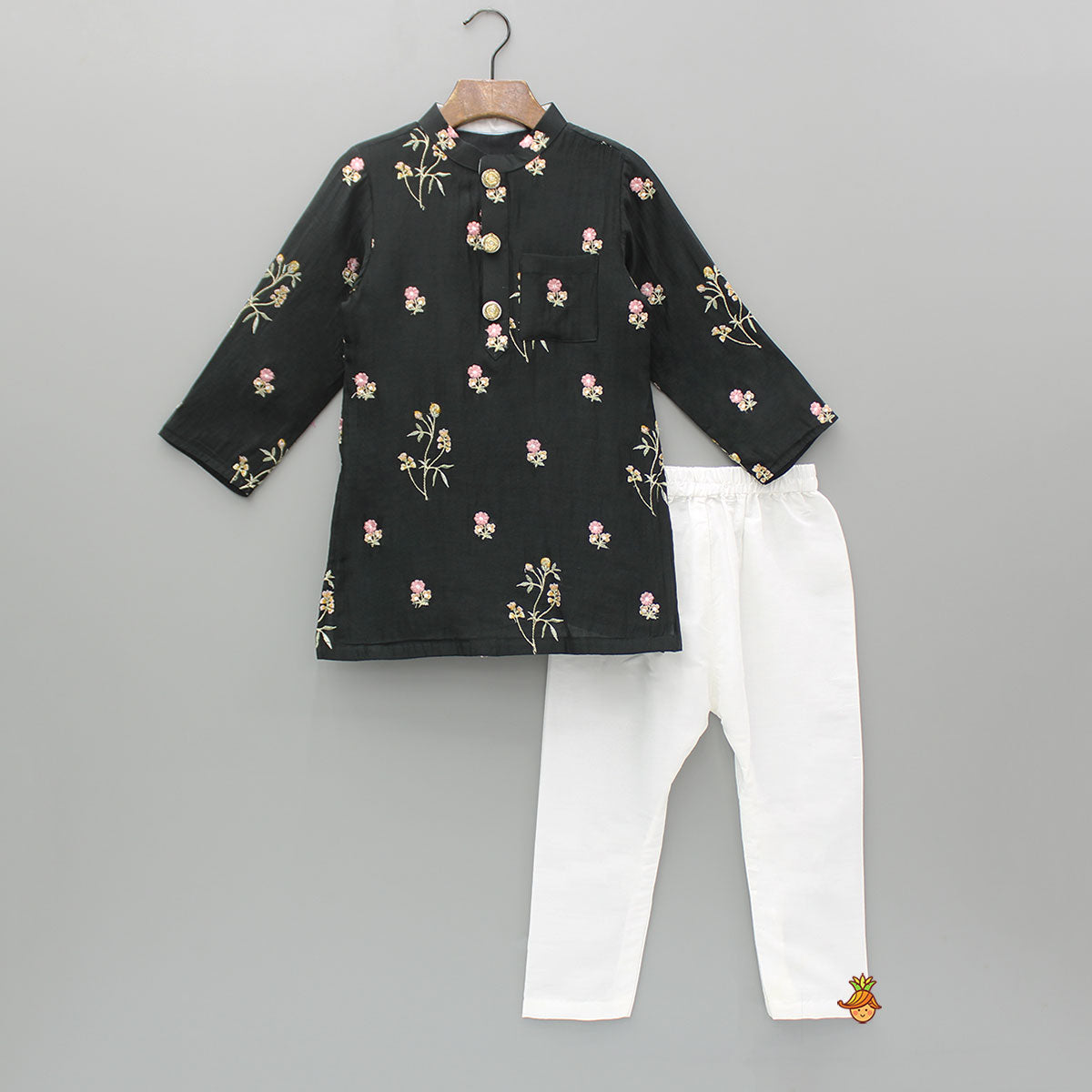 Floral Embroidered Black Kurta And Pyjama