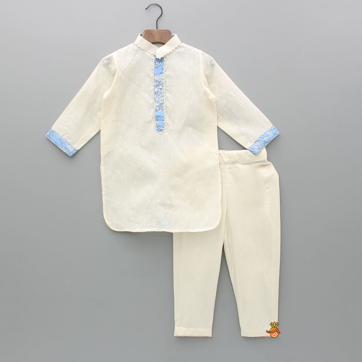 Off White Kurta With Embroidered Stylish Jacket And Pyjama