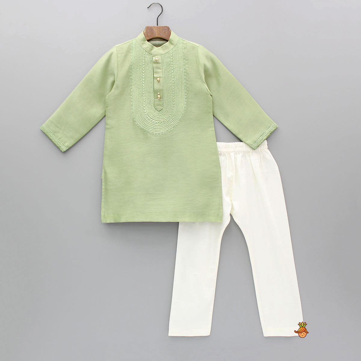 Embroidered Green Kurta And Pyjama