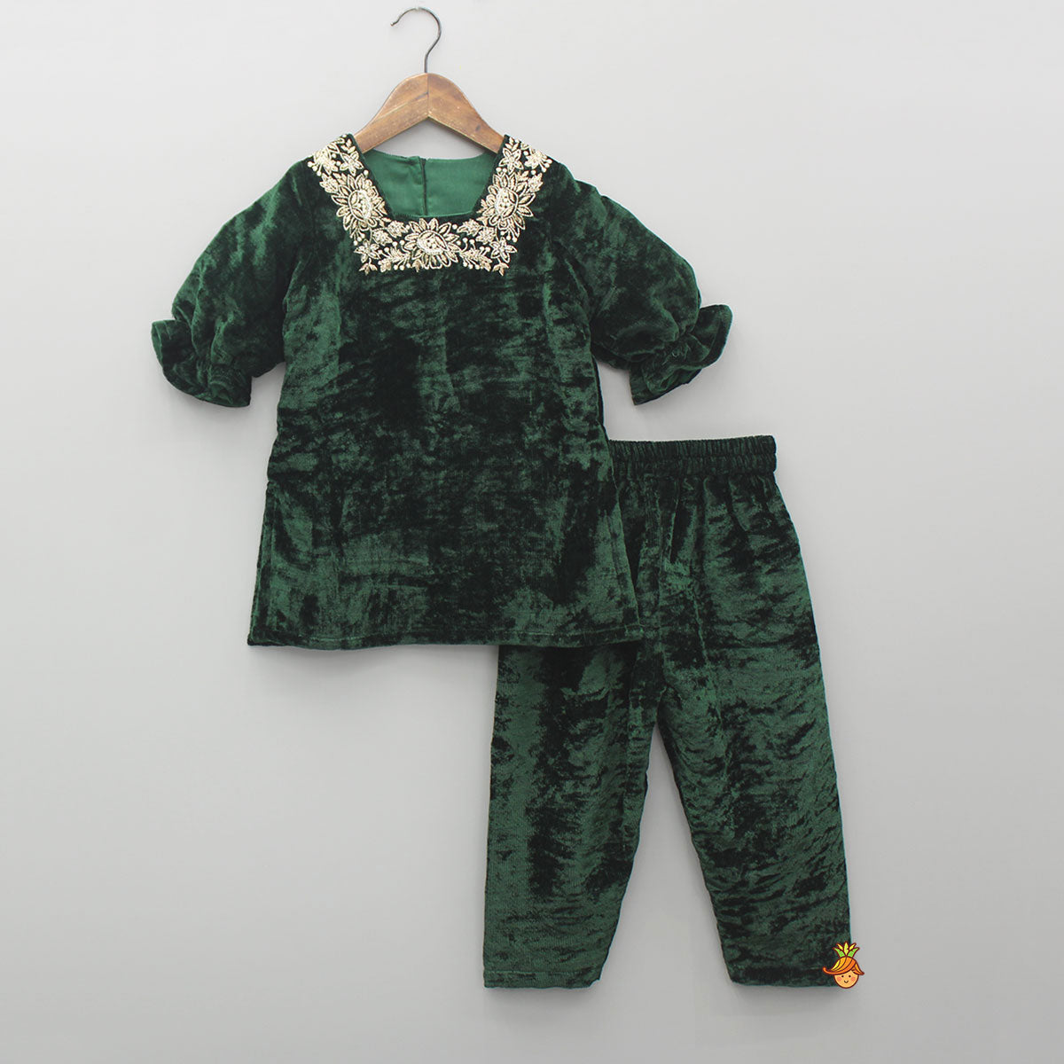 Green Velvet Zardozi Embroidered Kurti And Pant