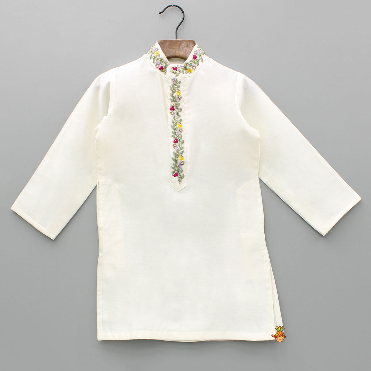 Off White Embroidered Kurta And Pyjama