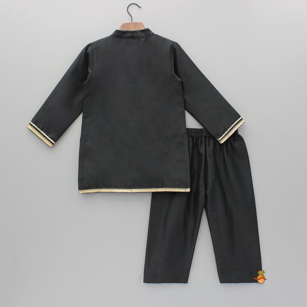 Black Multicolour Embroidered Kurta And Pyjama