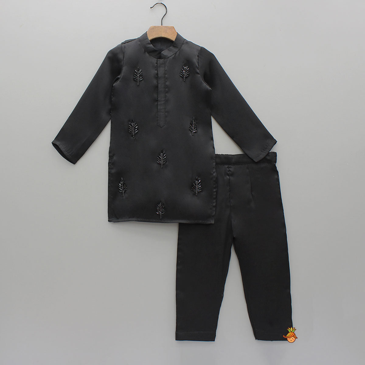 Black Embellished Kurta And Pant